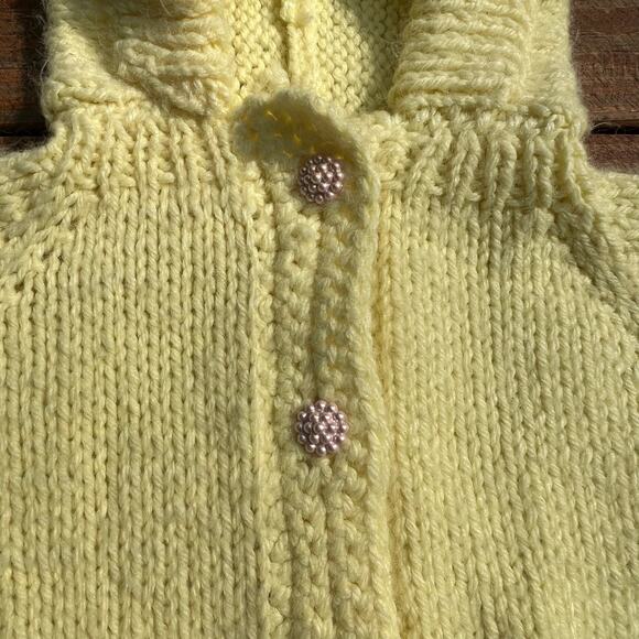 Vintage Hand Knit Baby Sweater 12M Hood Yellow Pink Flowers Cottagecore Cardigan - Picture 6 of 16
